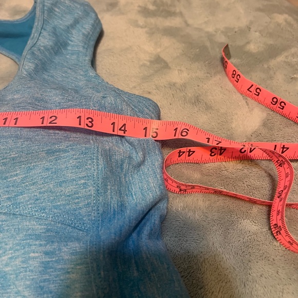 Athletic dress - Picture 5 of 7